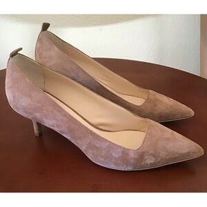 Everlane Italy “ The Editor” suede tan kitten heel shoes Sz 8